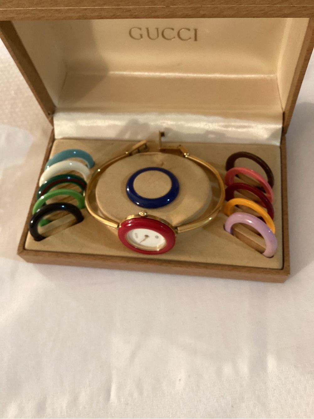 GUCCI Change Bezel 1100L Quartz Watch - Picture 13 of 14